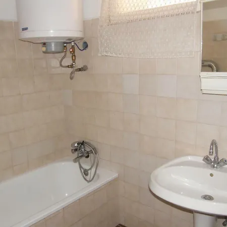 Roland Apartman *
