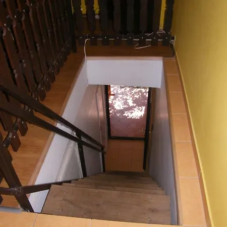 Roland Apartman דירה בלטונללה
